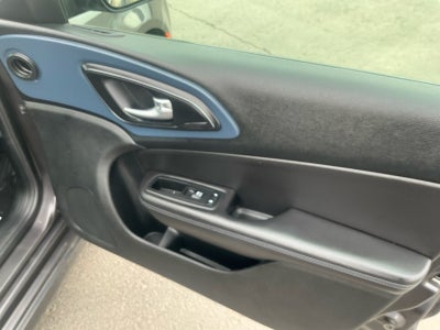 2015 Chrysler 200 S