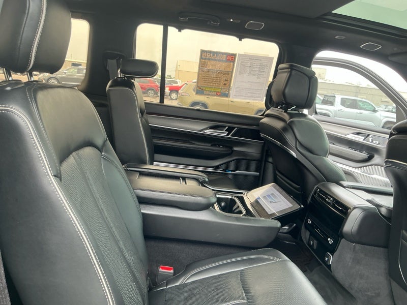 2023 Jeep Grand Wagoneer Series II Obsidian