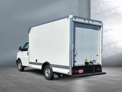 2025 GMC Savana Cutaway 3500 1WT