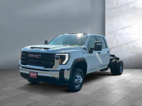 2026 GMC Sierra 3500 HD Chassis Cab Pro
