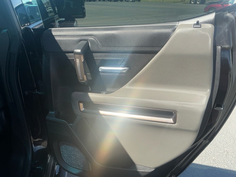 2024 GMC HUMMER EV SUV 2X