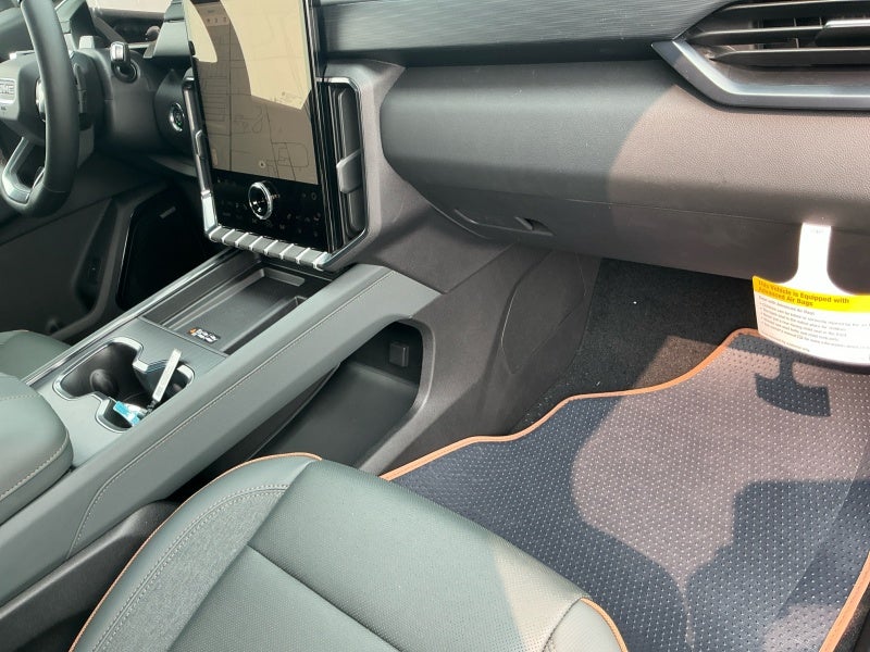 2025 GMC Acadia AT4