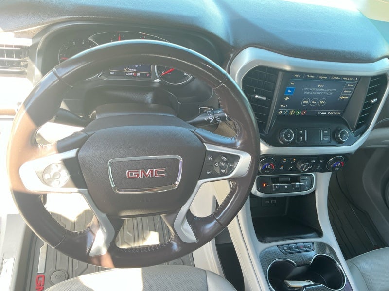 2020 GMC Acadia SLT