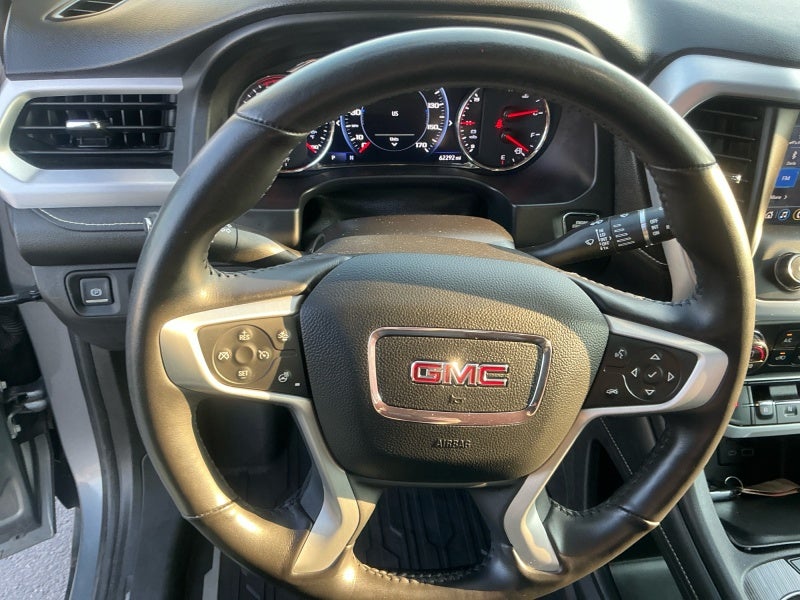 2021 GMC Acadia SLT
