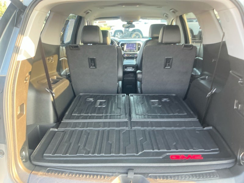 2021 GMC Acadia SLT
