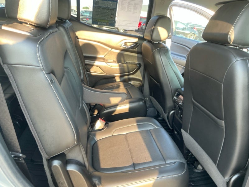 2021 GMC Acadia SLT