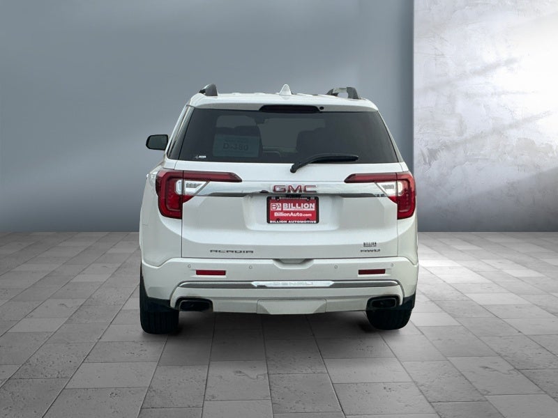 2022 GMC Acadia Denali
