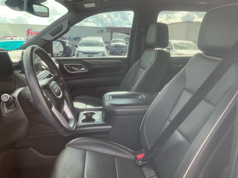2023 GMC Yukon XL SLT