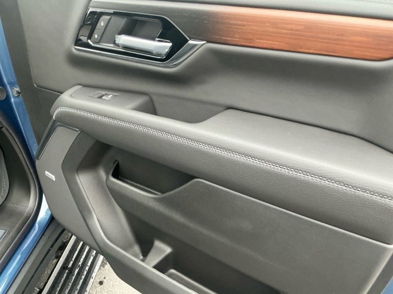 2027 GMC Yukon XL Denali