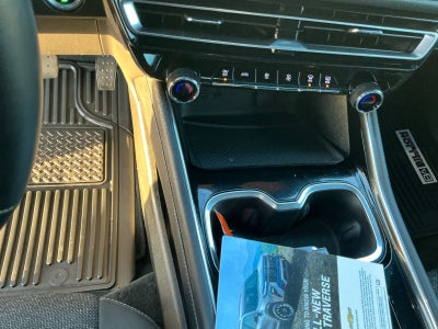 2024 Chevrolet Traverse LS