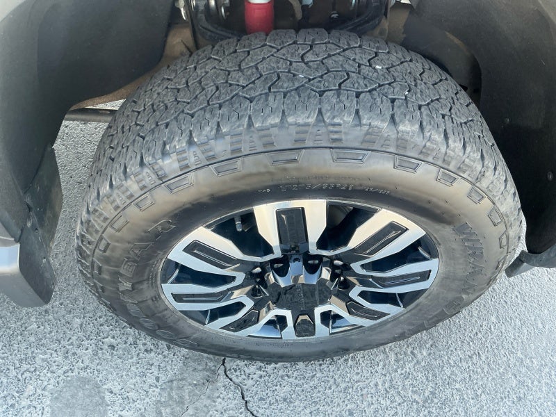 2025 GMC Sierra 3500 HD Denali Ultimate