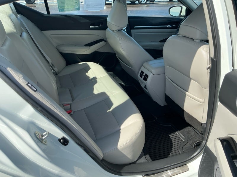 2021 Nissan Altima 2.5 Platinum