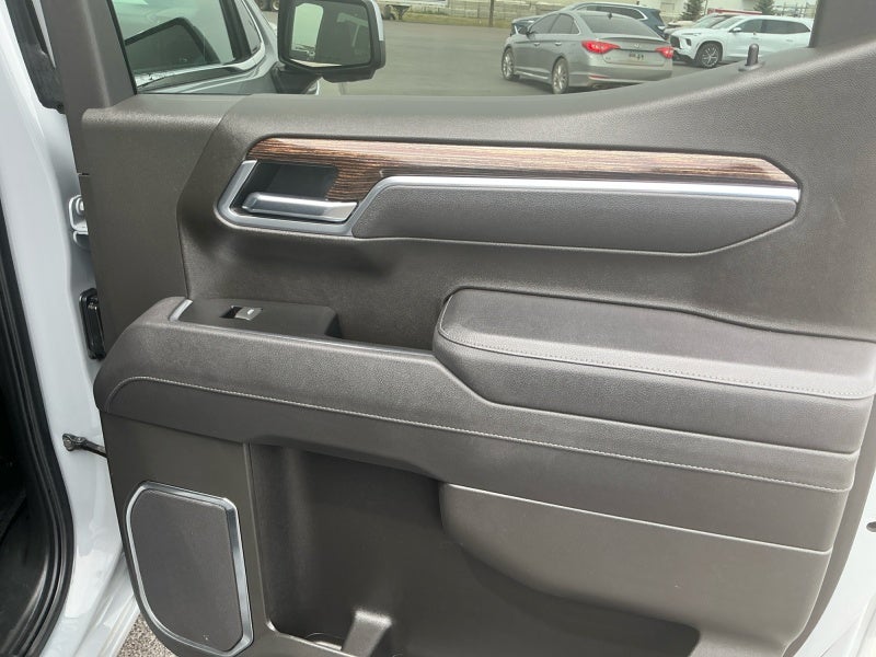 2025 GMC Sierra 1500 SLE