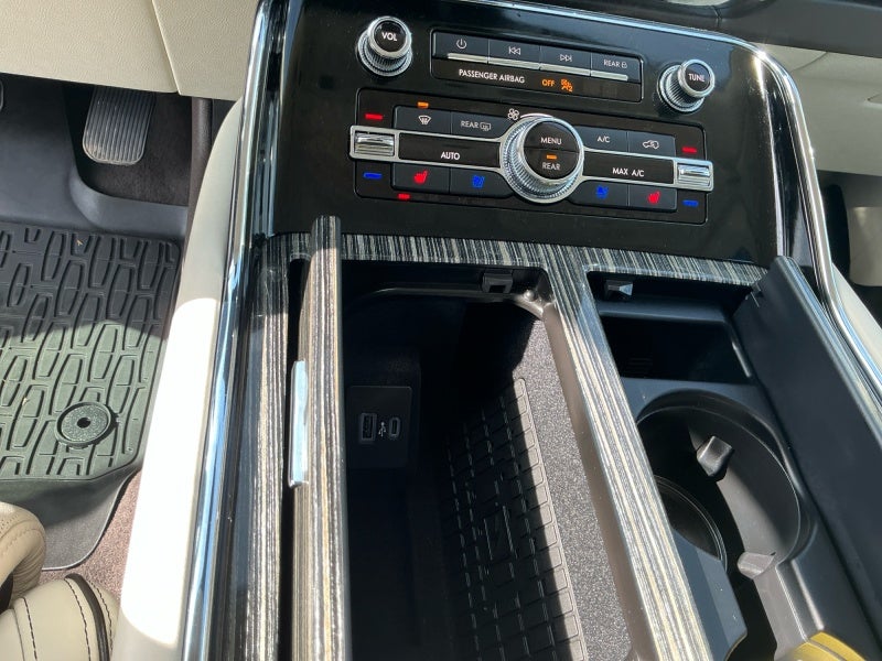 2022 Lincoln Navigator Black Label