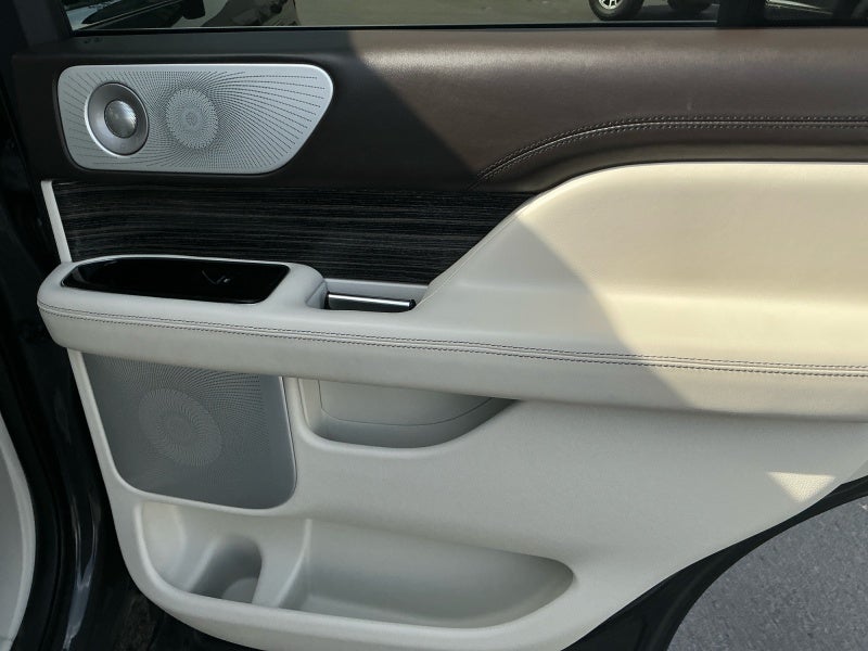 2022 Lincoln Navigator Black Label