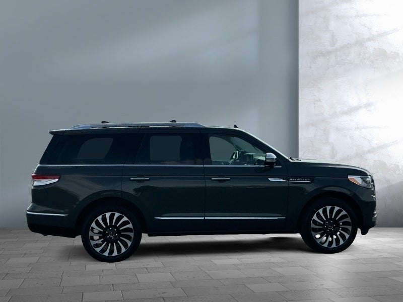 2022 Lincoln Navigator Black Label