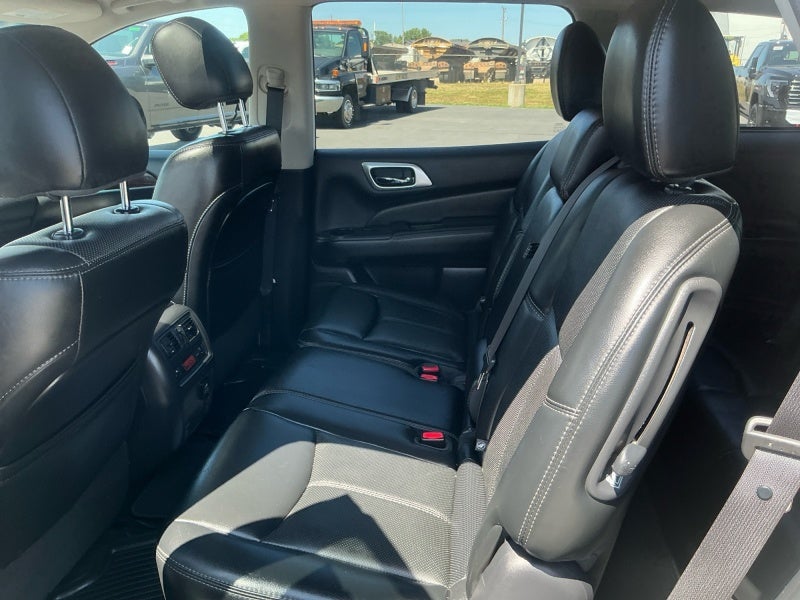 2016 Nissan Pathfinder Platinum