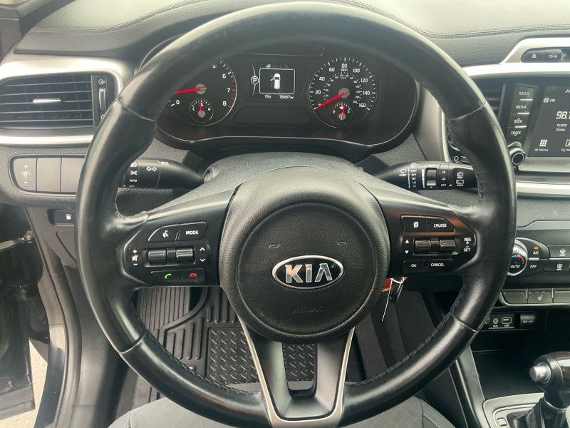 2017 Kia Sorento LX