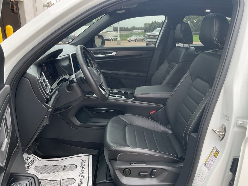 2024 Volkswagen Atlas Cross Sport 2.0T SEL