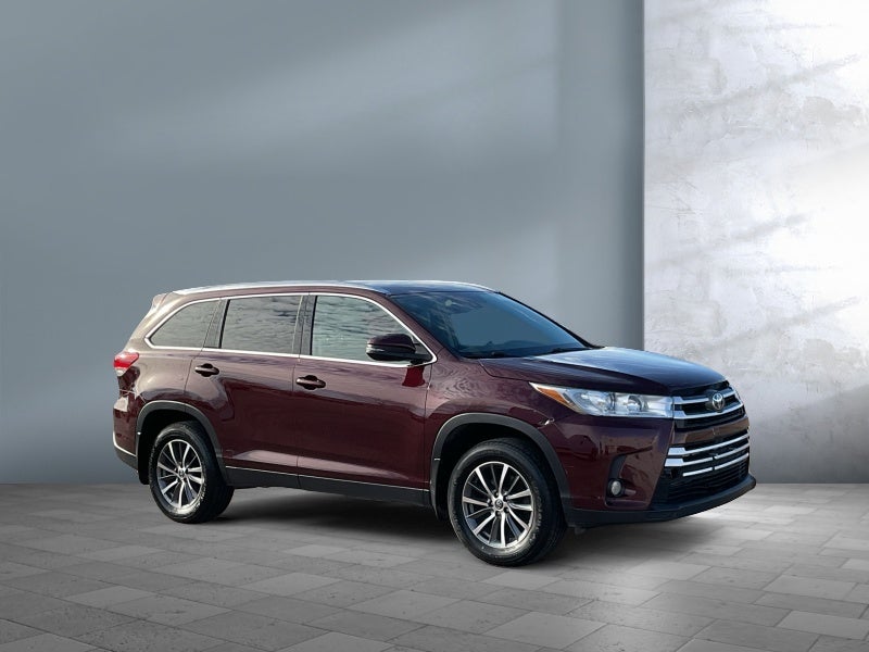 2019 Toyota Highlander SE
