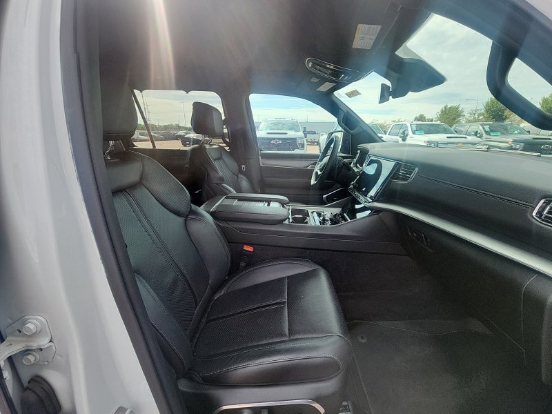 2024 Jeep Wagoneer L Series II Carbide