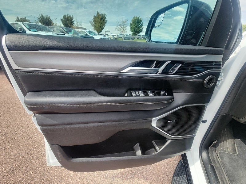 2024 Jeep Wagoneer L Series II Carbide