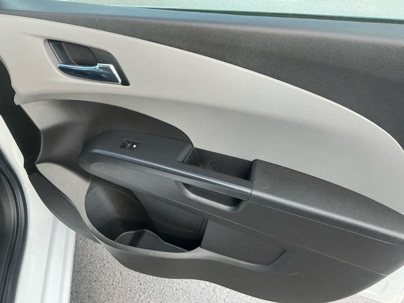 2017 Chevrolet Sonic LT
