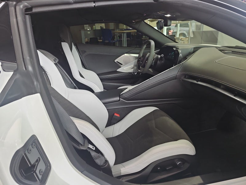 2025 Chevrolet Corvette E-Ray 2LZ
