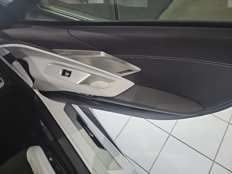 2025 Chevrolet Corvette E-Ray 2LZ