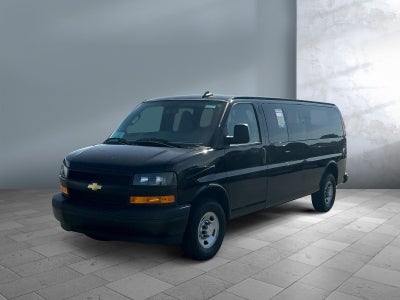 2025 Chevrolet Express Passenger 1LS