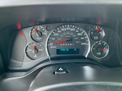 2025 Chevrolet Express Passenger 1LT