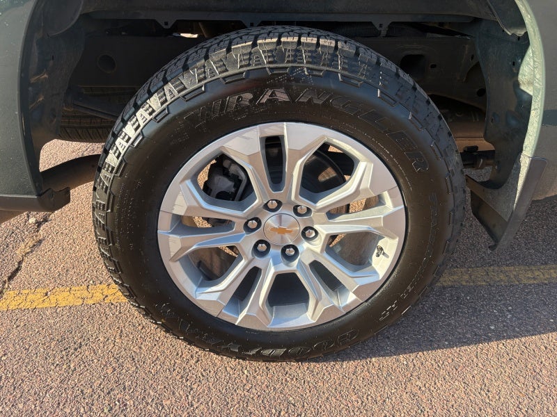 2025 Chevrolet Silverado 1500 LT (2FL)