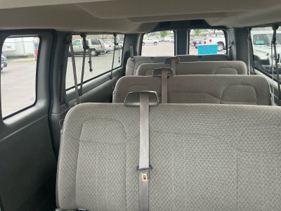 2025 GMC Savana Passenger LT