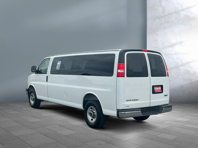 2025 GMC Savana Passenger LT