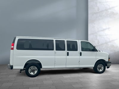 2025 GMC Savana Passenger LT