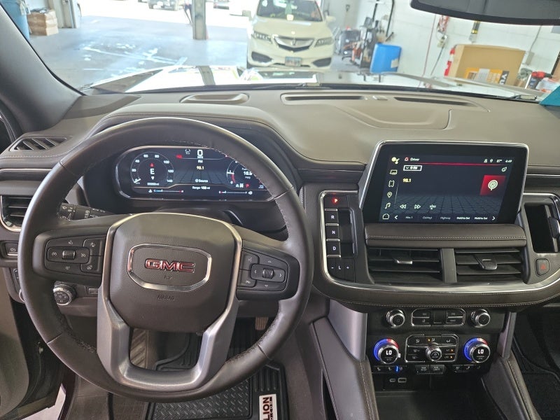 2023 GMC Yukon XL SLT