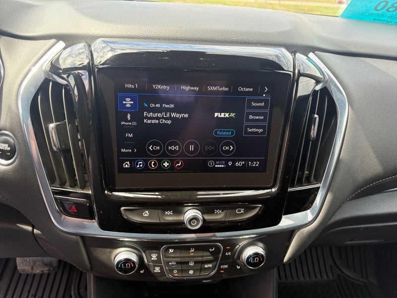 2022 Chevrolet Traverse LT Cloth