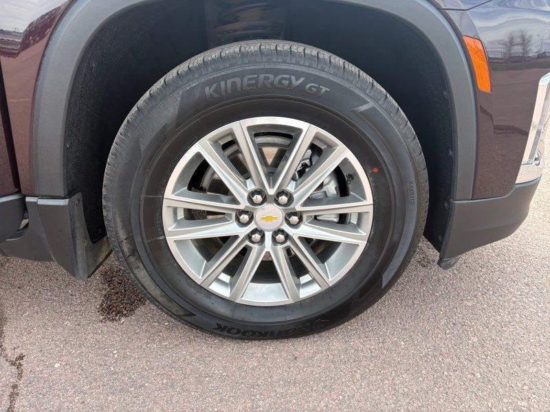 2022 Chevrolet Traverse LT Cloth