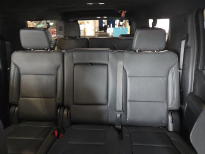 2025 Chevrolet Suburban LT