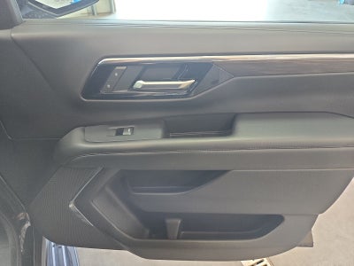 2025 Chevrolet Suburban LT