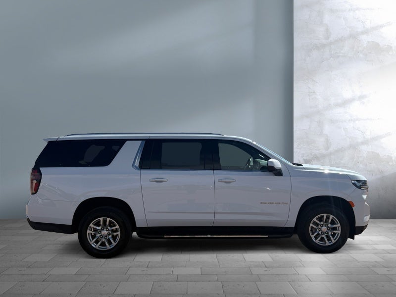 2024 Chevrolet Suburban LT