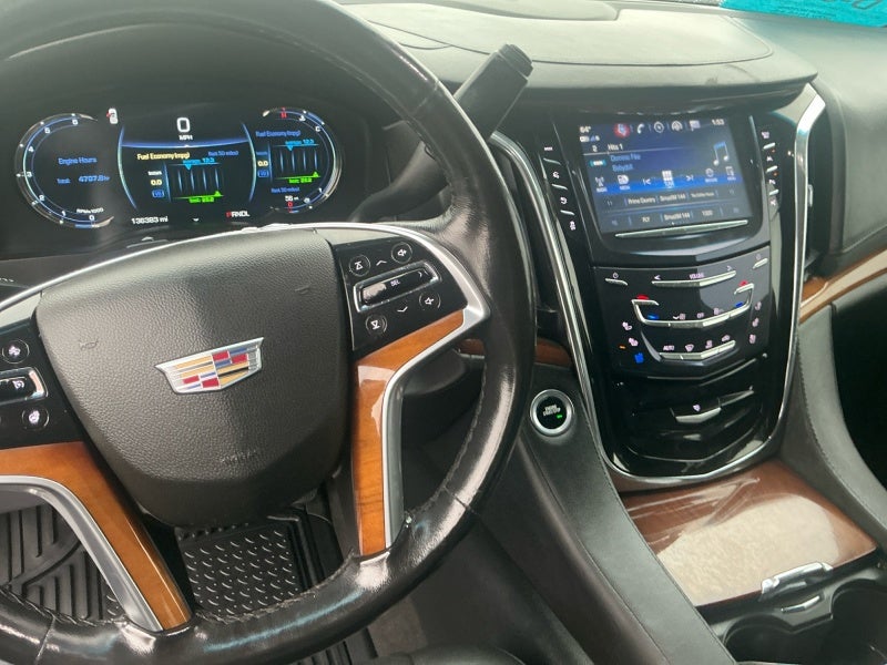 2017 Cadillac Escalade Luxury