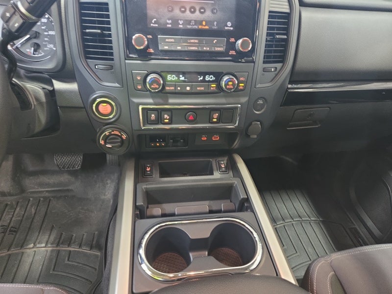 2024 Nissan Titan SV