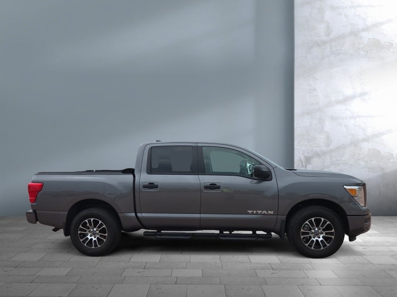 2024 Nissan Titan SV