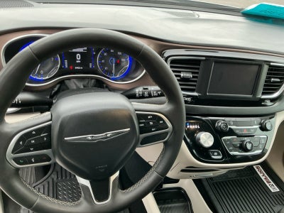 2024 Chrysler Voyager LX