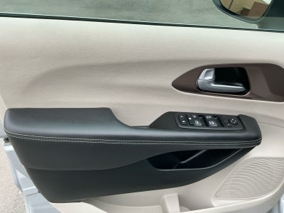 2024 Chrysler Voyager LX