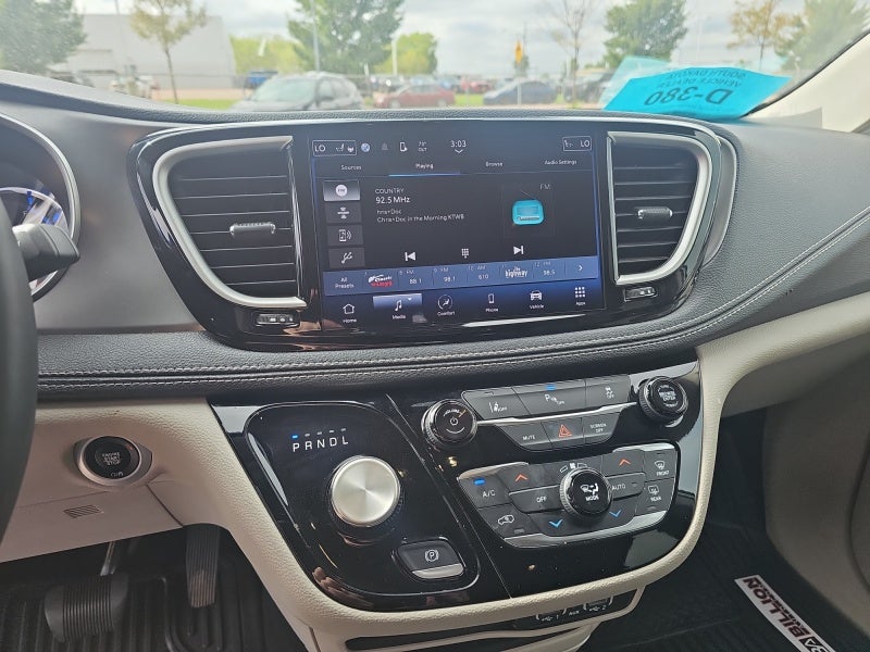 2023 Chrysler Pacifica Hybrid Touring L
