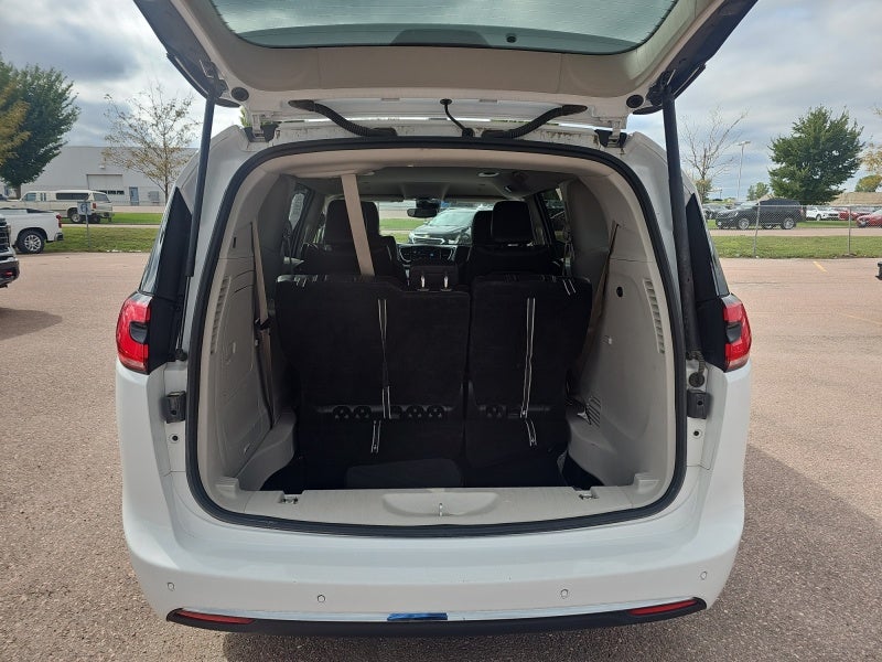 2023 Chrysler Pacifica Hybrid Touring L