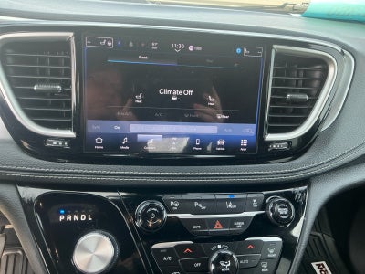 2024 Chrysler Pacifica Hybrid S Appearance Pkg