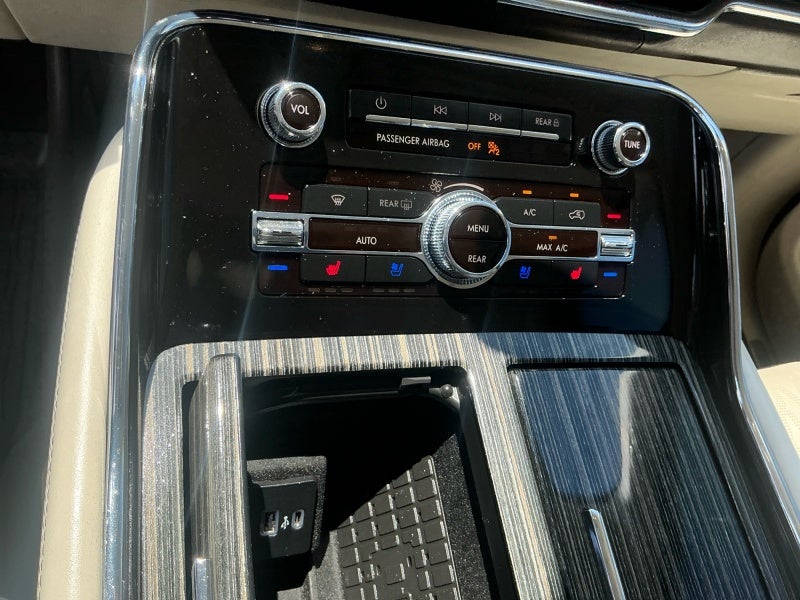2023 Lincoln Navigator L Black Label